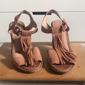 Madwell fringe sandals. 8.5